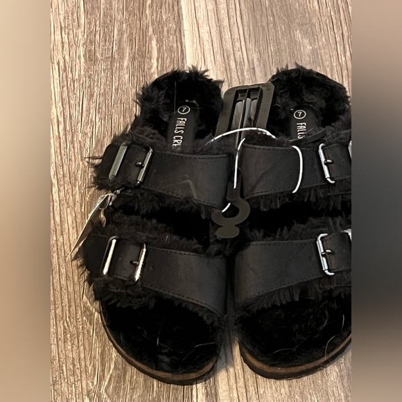 🎈🎈NWT FURRY IMITATION BIRKENSTOCKS - Picture 2 of 4